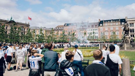 FCK-fans på fanmarch gennem København