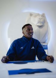 Sibusiso Zuma besøger Fanshoppen