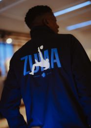Sibusiso Zuma besøger Fanshoppen