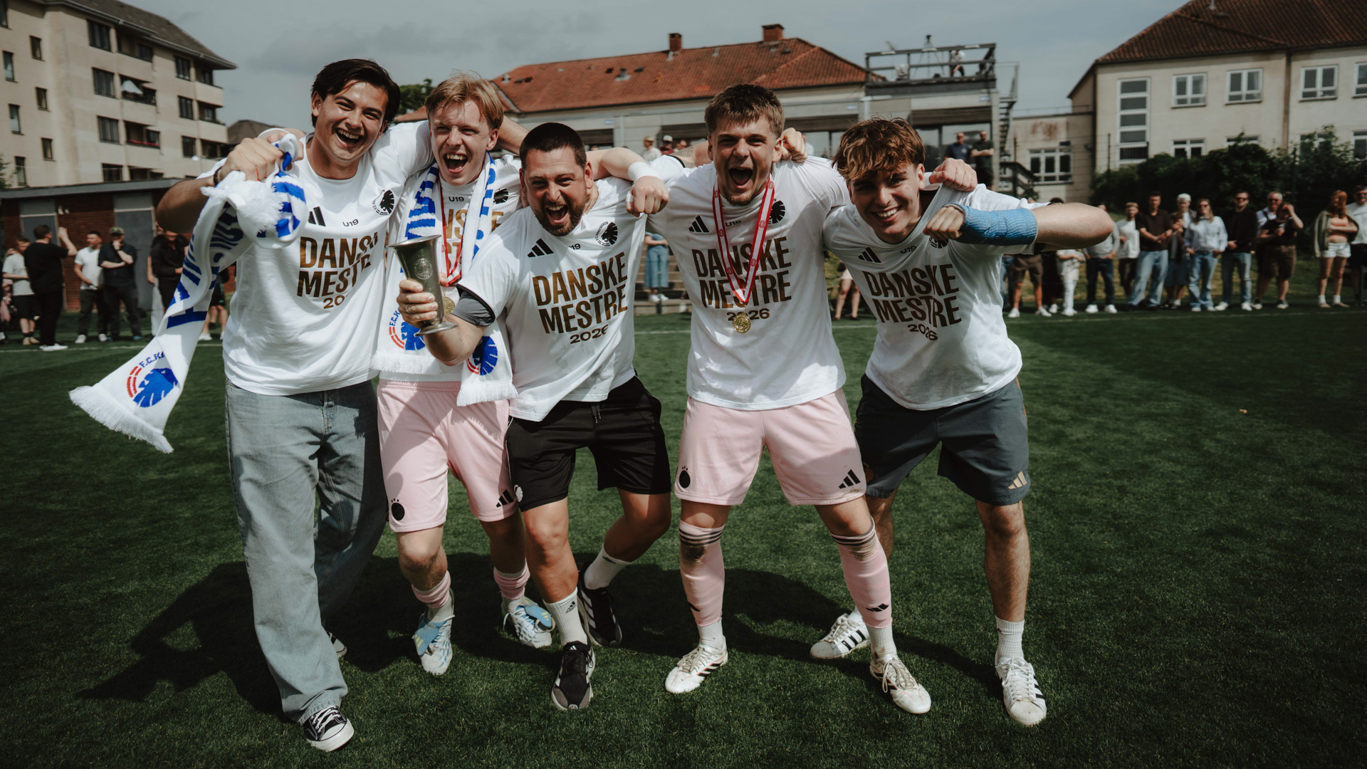 Keepertræner Frederik Ingerslev med Oscar Buur, Gustav Fritz, Tobias Breum-Harild og Alfred Nymark