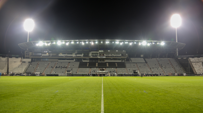 Hovedtribunen på Toumba Stadion