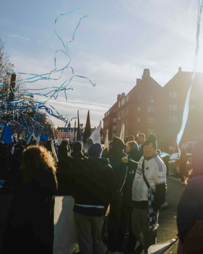 FCK-fansene tager imod spillerbussen før Derby
