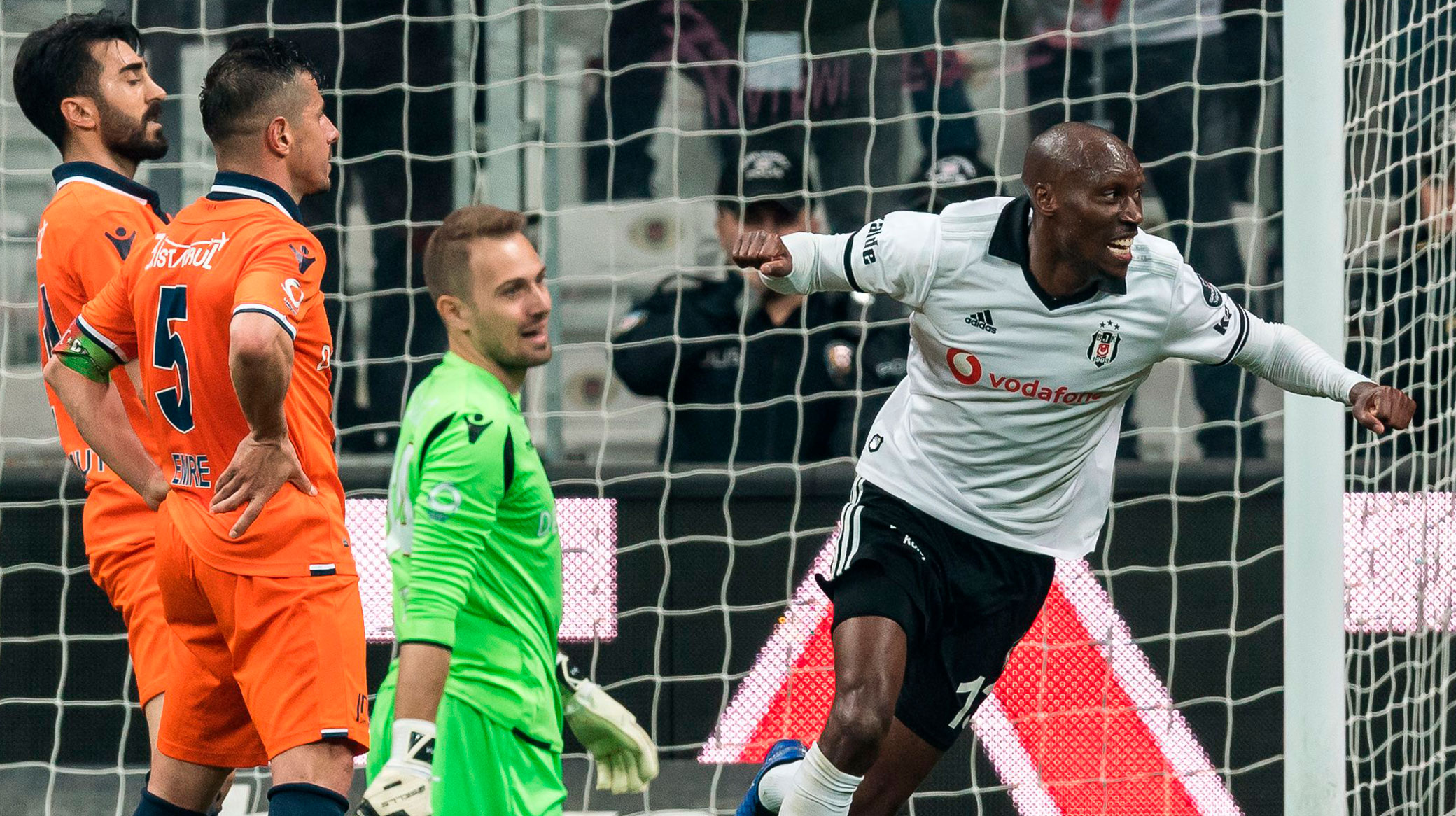 Atiba Hutchinson