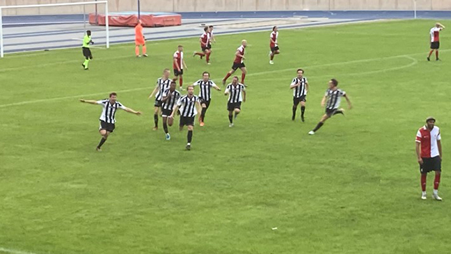 B1903 jubler efter udligningen
