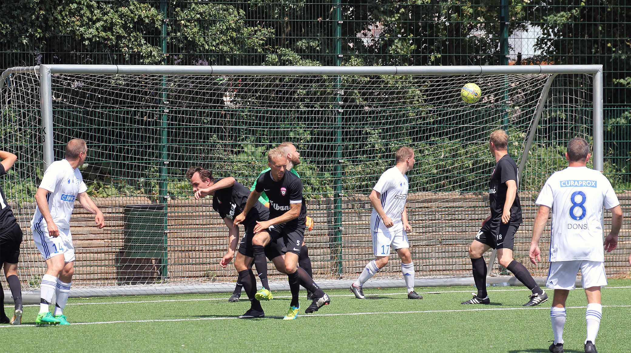 Kampens enlige mål - Gravgaard header den ind via et fynsk hoved Kampens enlige mål - Gravgaard header den ind via et fynsk hoved