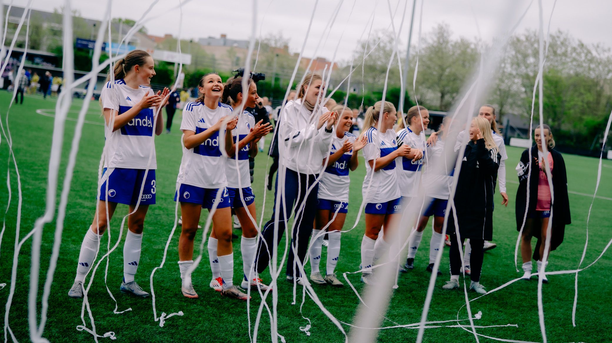 F.C. Københavns kvindehold fejrer oprykning til 1. division F.C. Københavns kvindehold fejrer oprykning til 1. division