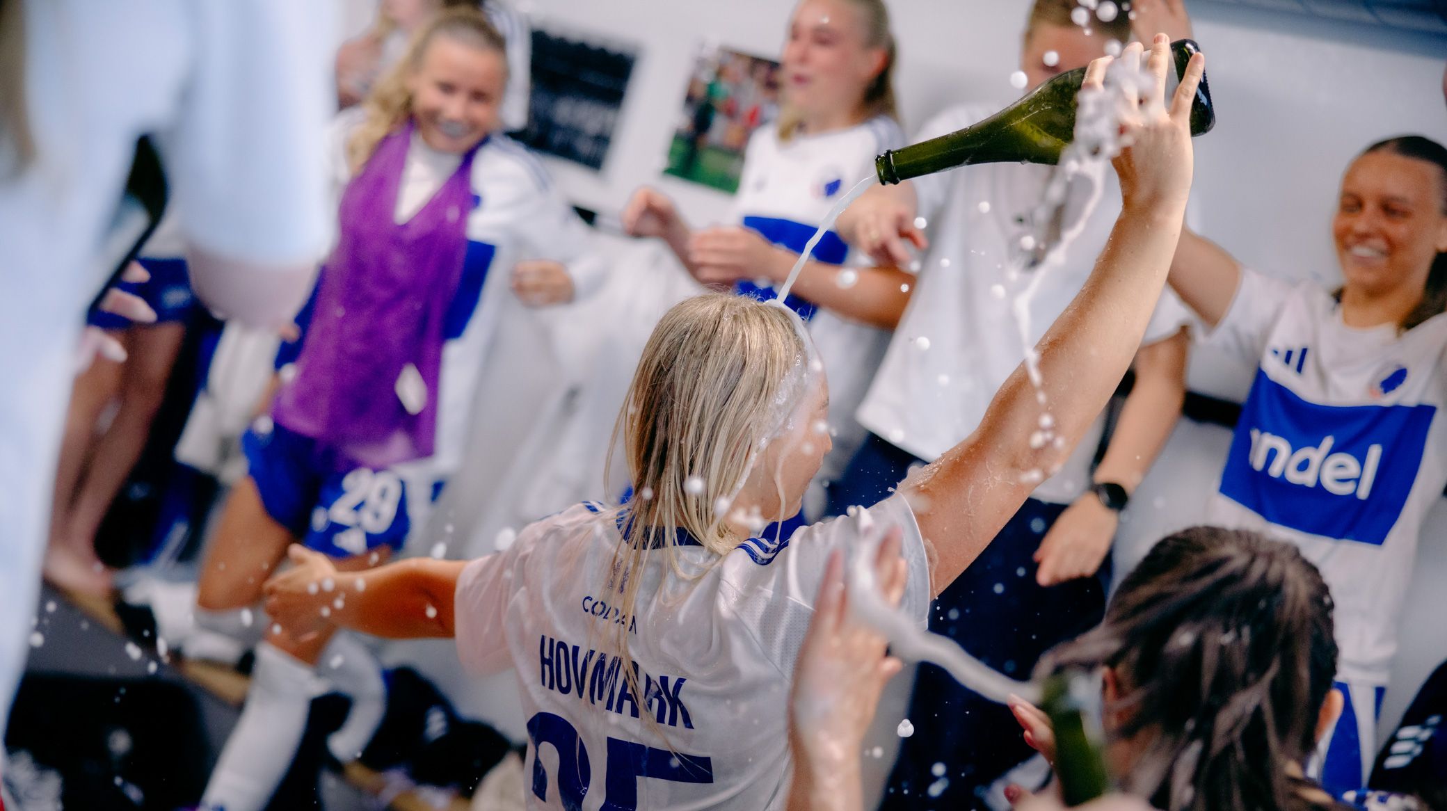 F.C. Københavns kvindehold fejrer oprykning til 1. division F.C. Københavns kvindehold fejrer oprykning til 1. division