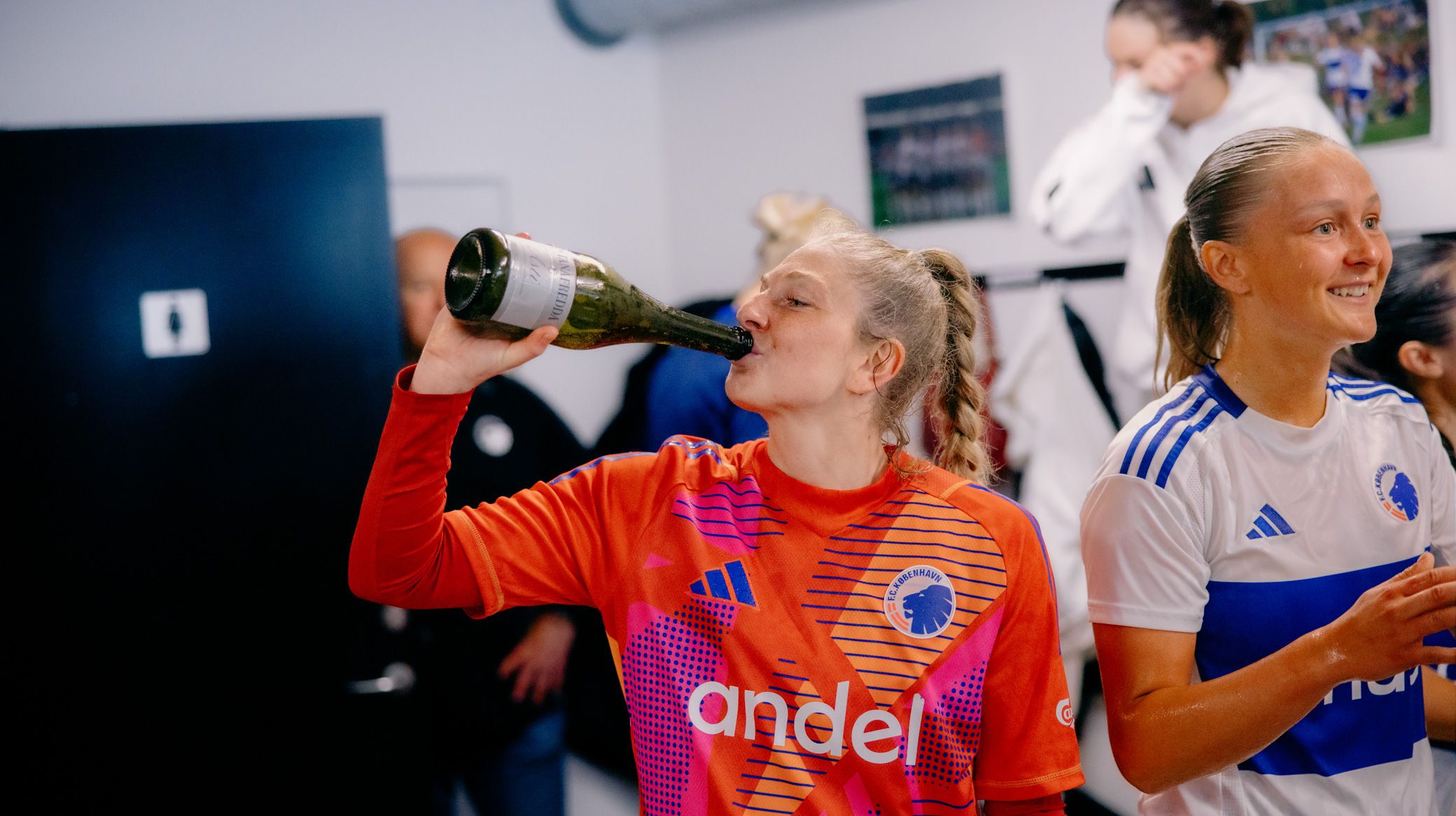 F.C. Københavns kvindehold fejrer oprykning til 1. division F.C. Københavns kvindehold fejrer oprykning til 1. division