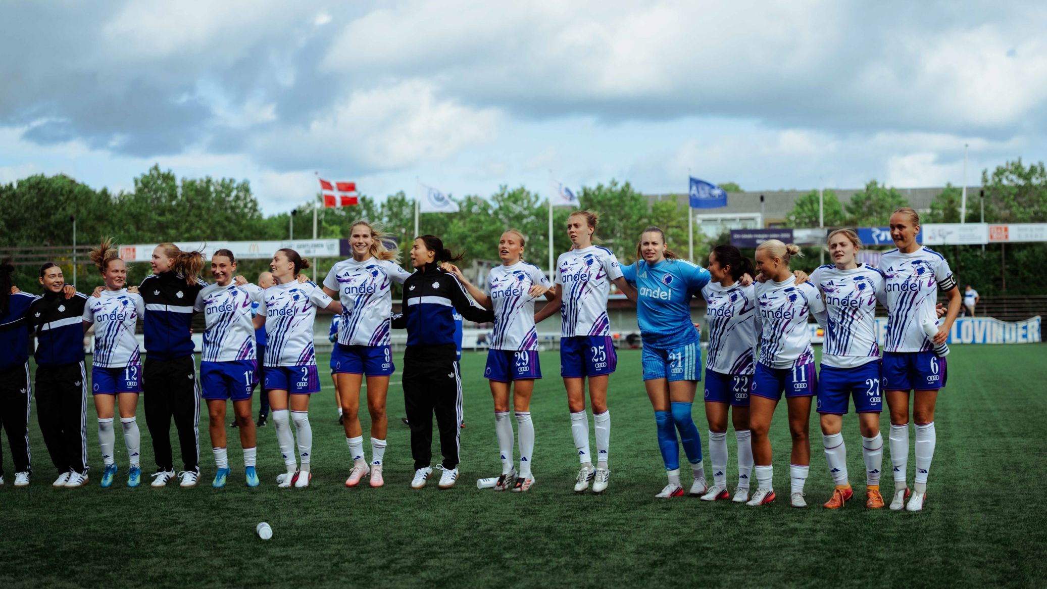 Løvinderne jubler efter sejren