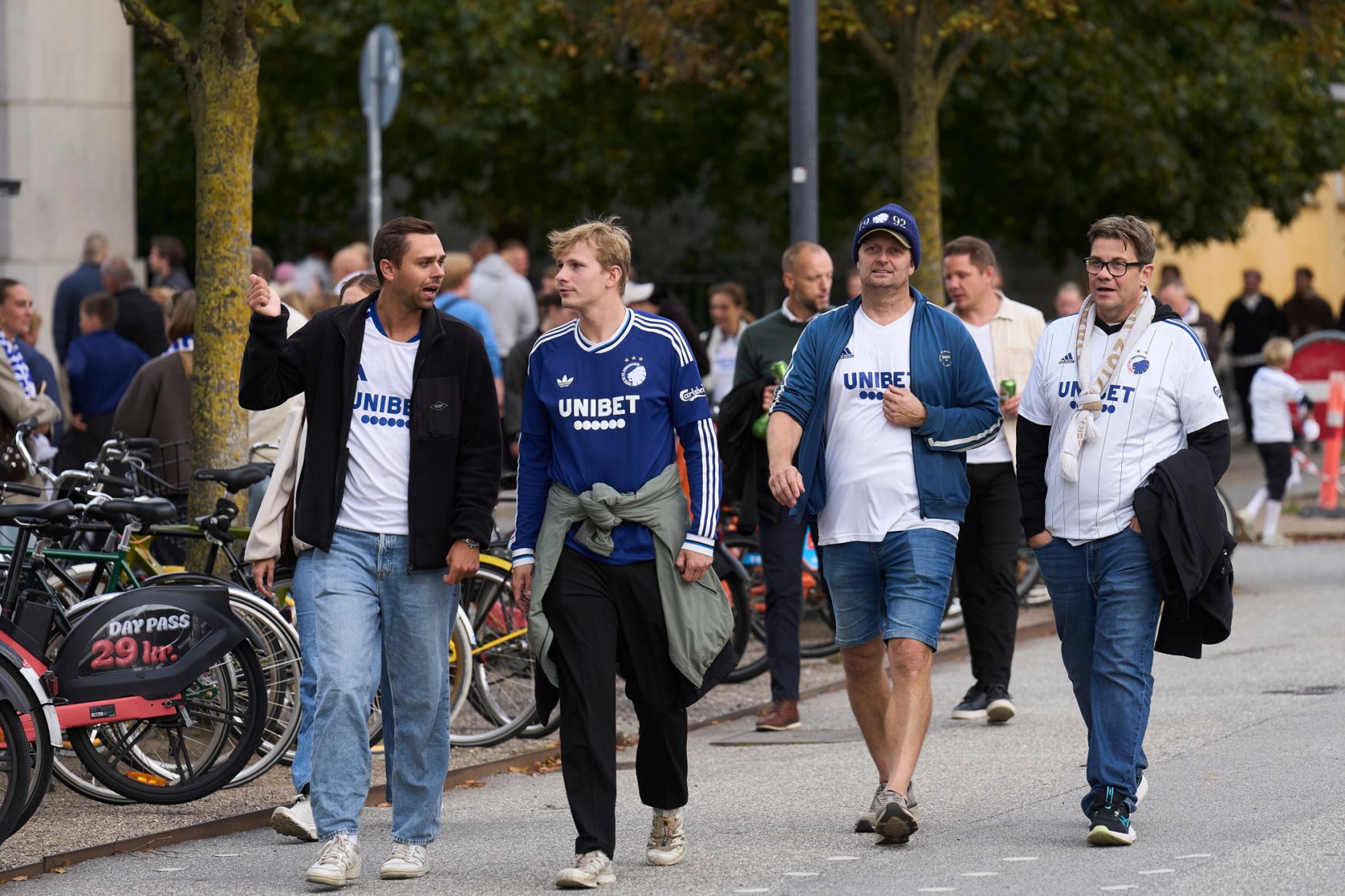 F.C. København-fans udenfor Parken