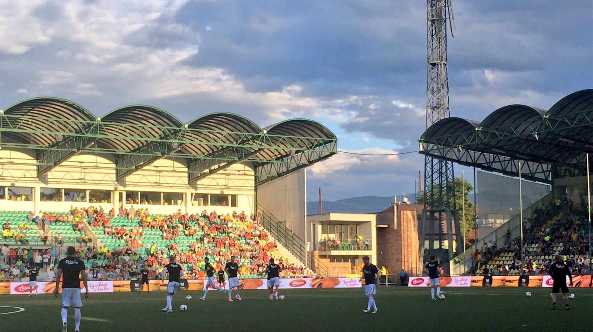 Opvarmning på MSK Zilina stadion