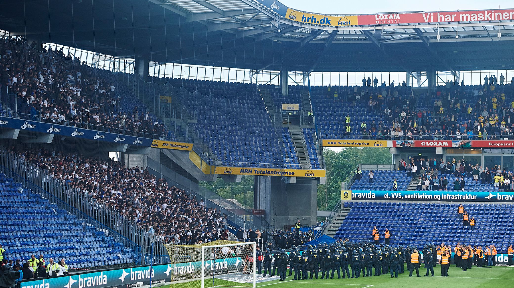 Ballade i FCK's fanafsnit i Brøndby Ballade i FCK's fanafsnit i Brøndby