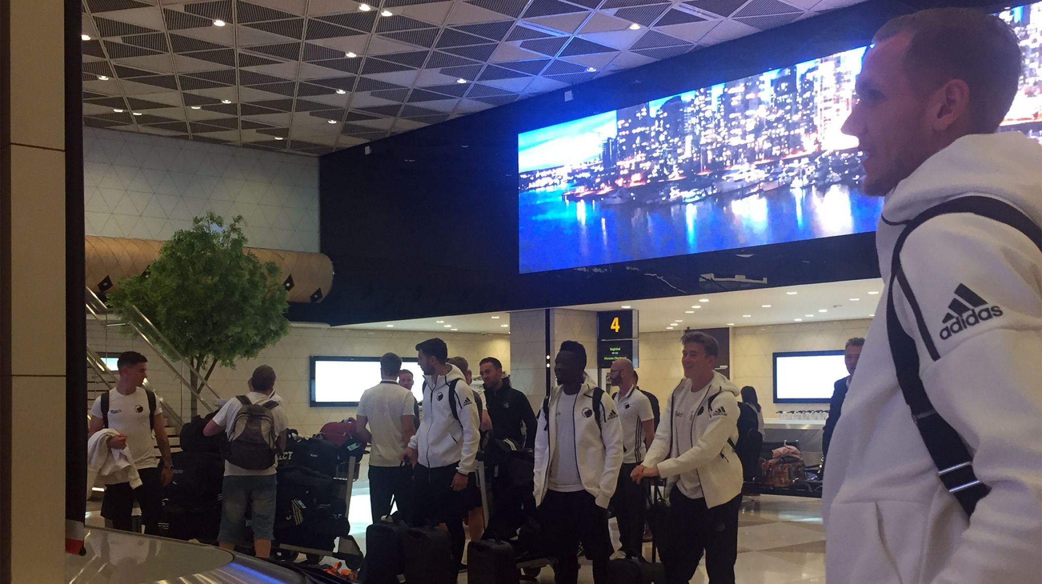 Ventetid i Baku lufthavn Ventetid i Baku lufthavn