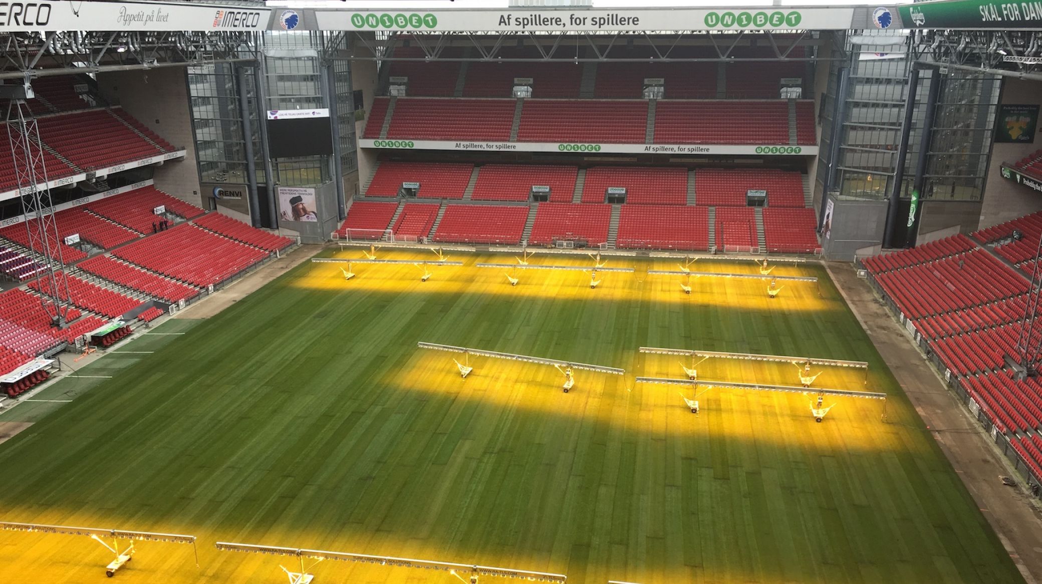 Plænen i Telia Parken skiftes ud, så den er helt klar til pokalderby, Alka Superliga og Europa League.