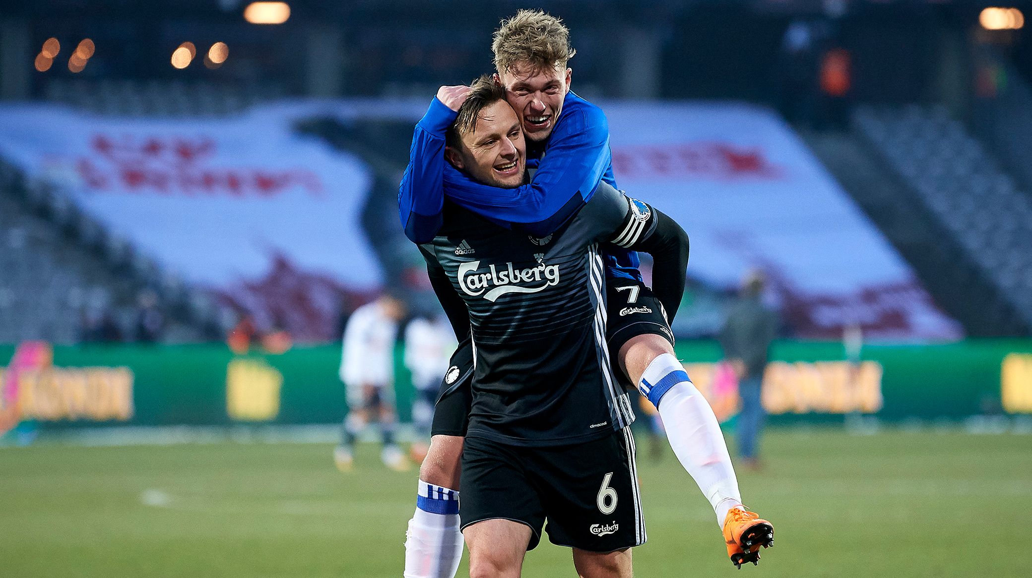 Kvist og Fischer jubler efter sejren i Aarhus