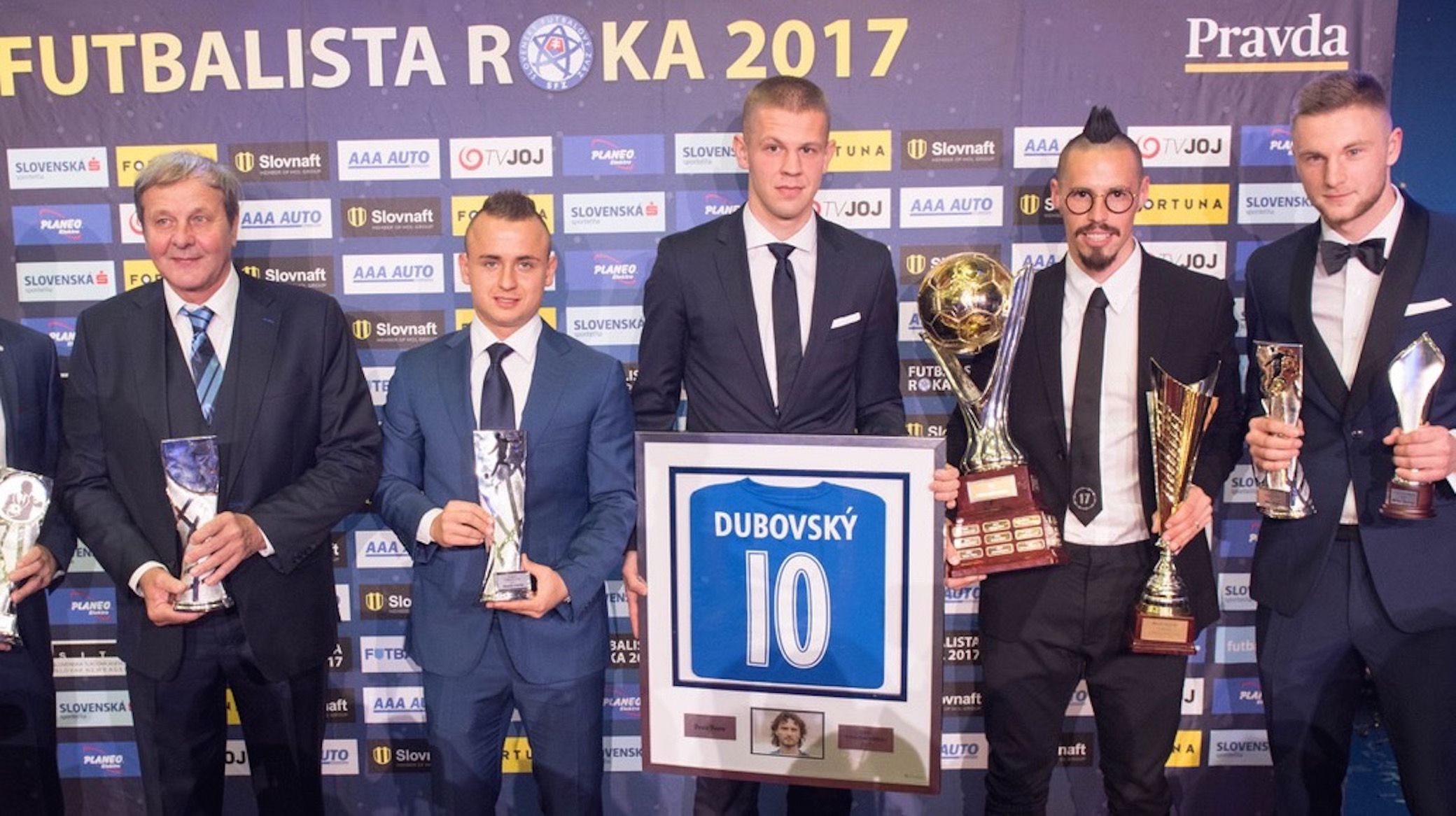 Denis Vavro årets U21 Spiller i Slovakiet Denis Vavro årets U21 Spiller i Slovakiet