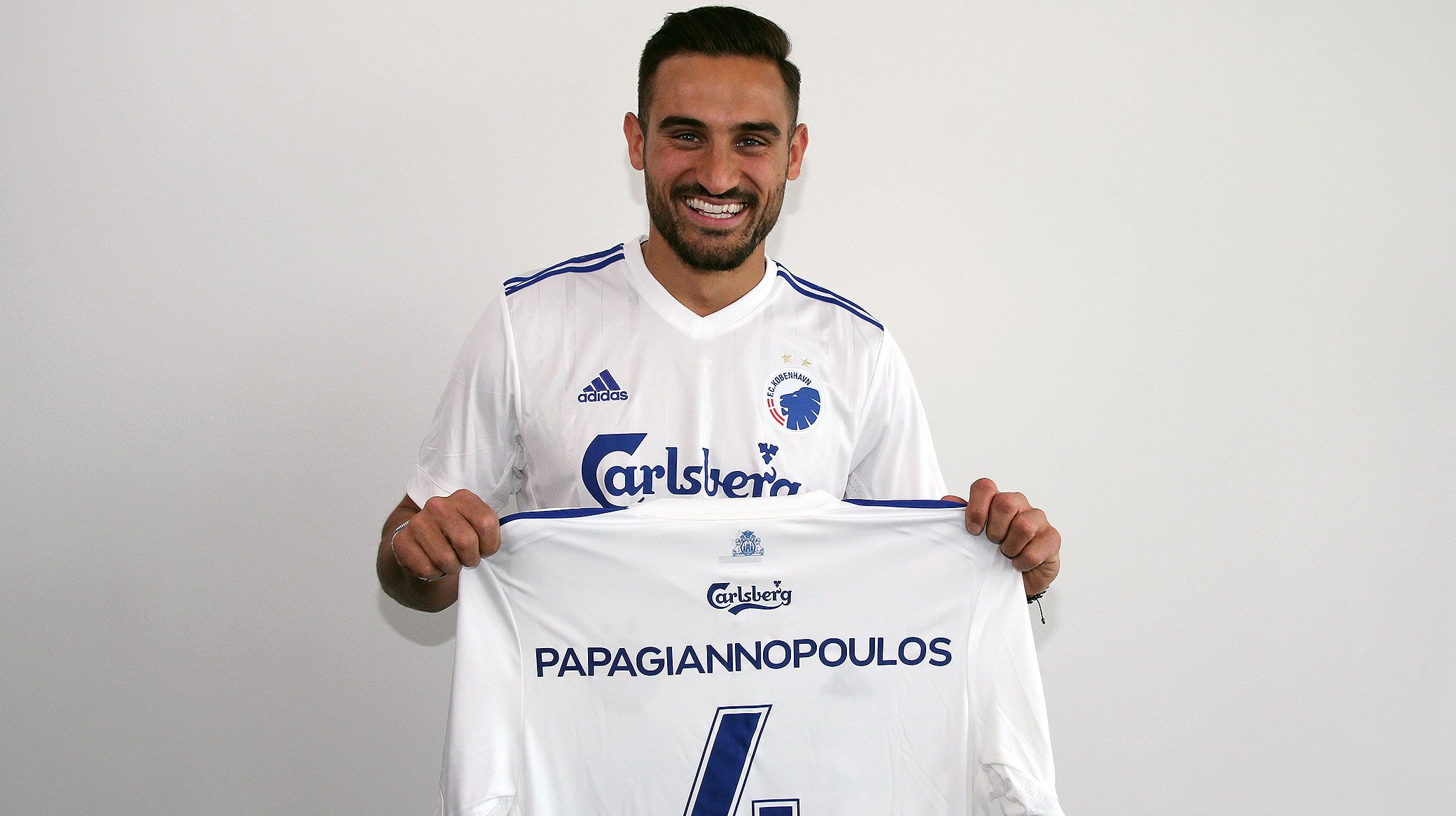Sotirios Papagiannopoulos med trøje nr. 4
