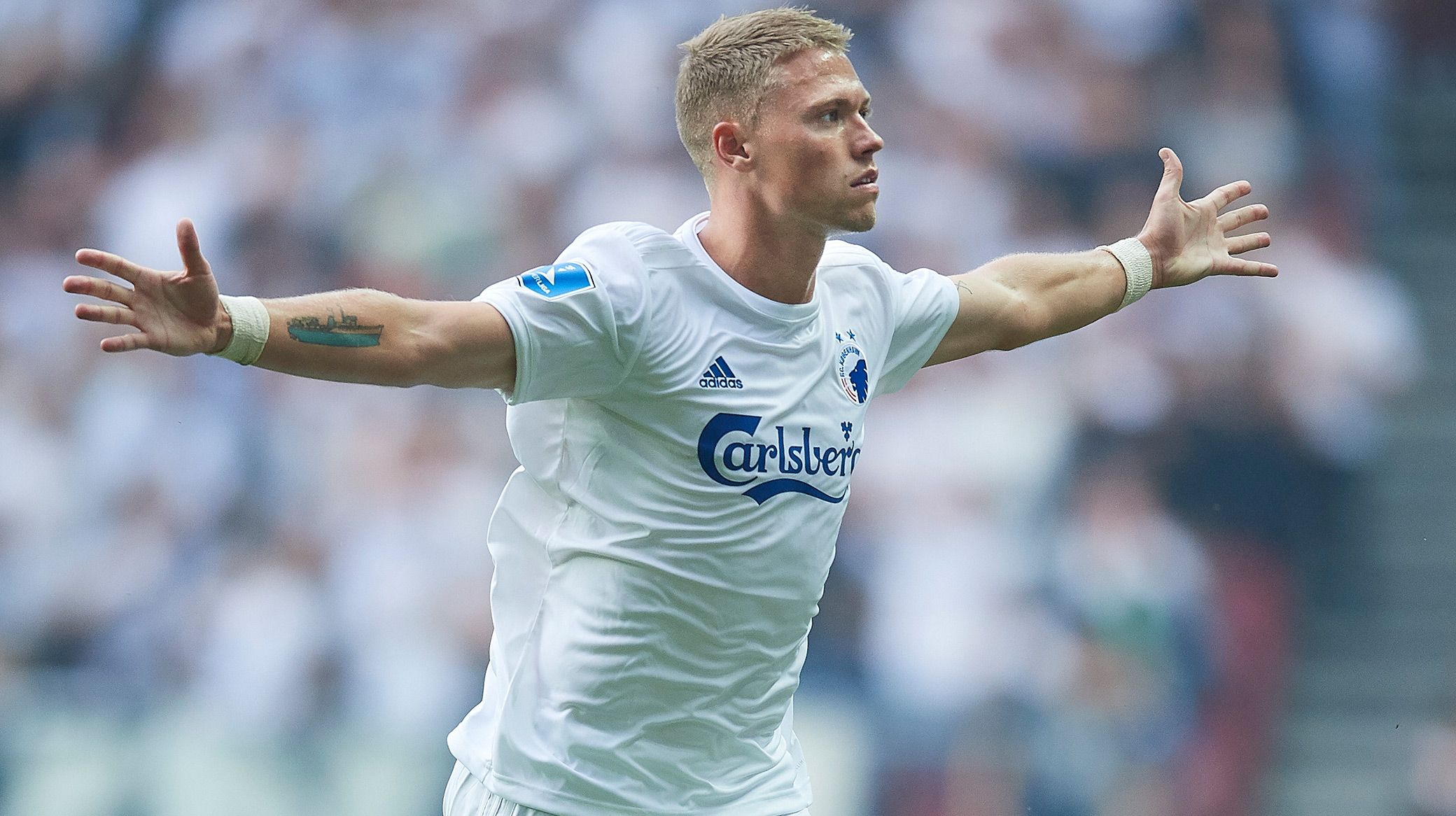 Viktor Fischer Viktor Fischer