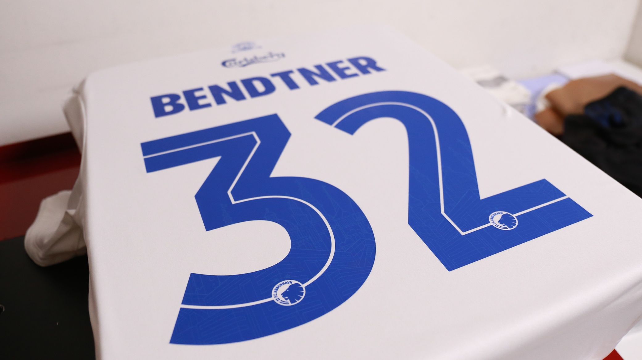møl klik animation Derfor blev det nummer 32 til Bendtner | F.C. København