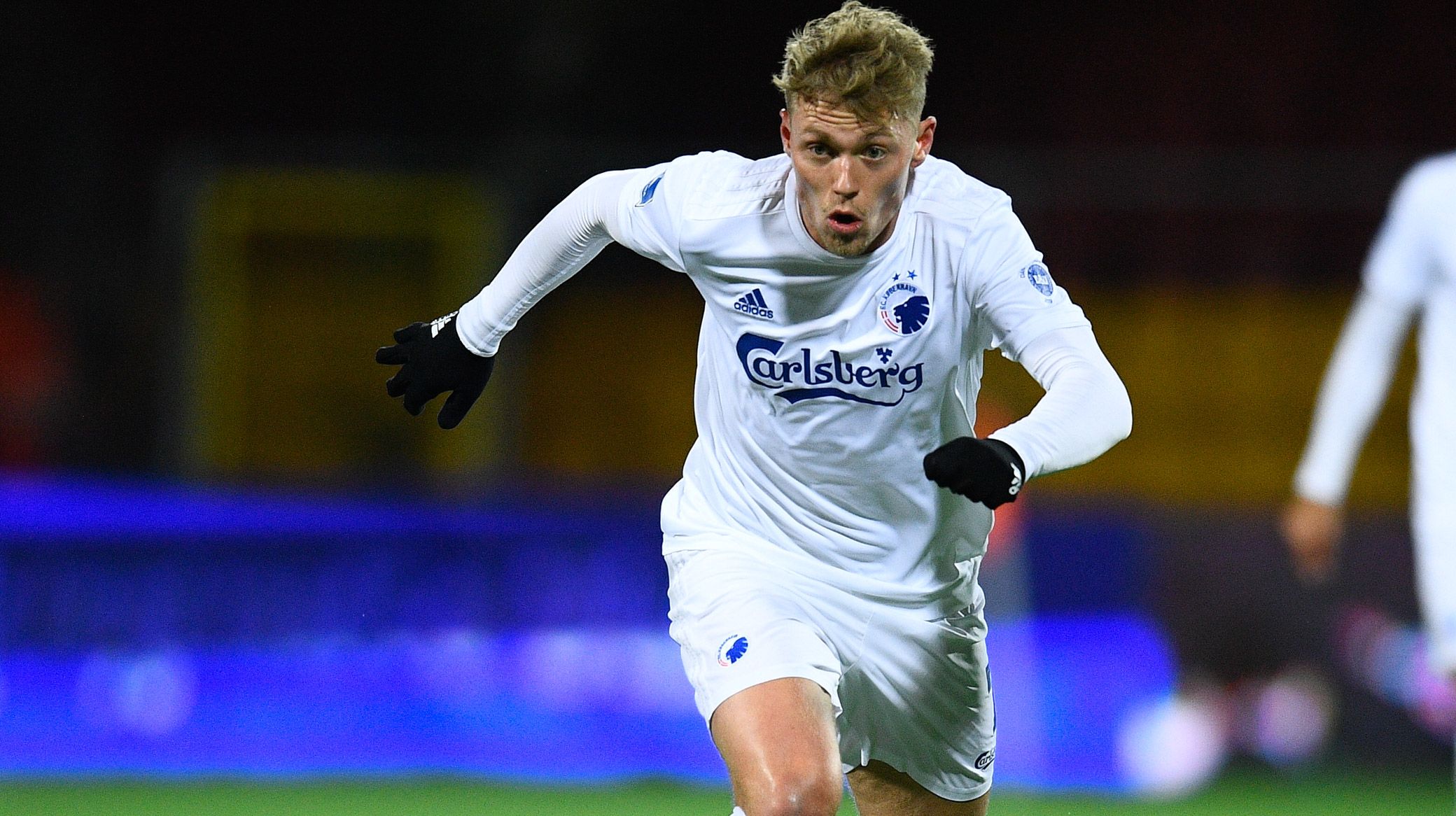 Viktor Fischer Viktor Fischer