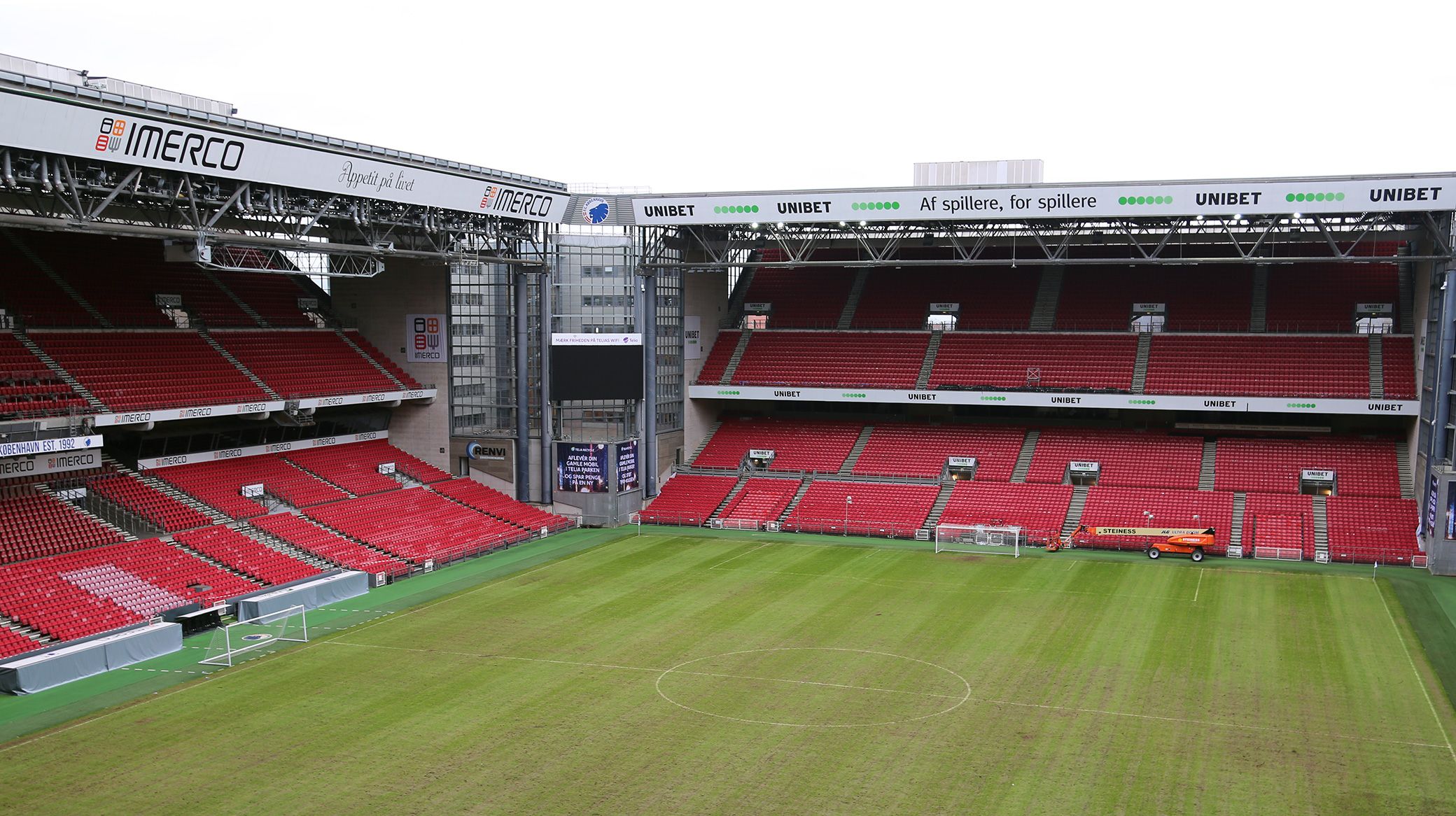 episode forsinke zoom Ny hybridbane på vej i Telia Parken | F.C. København