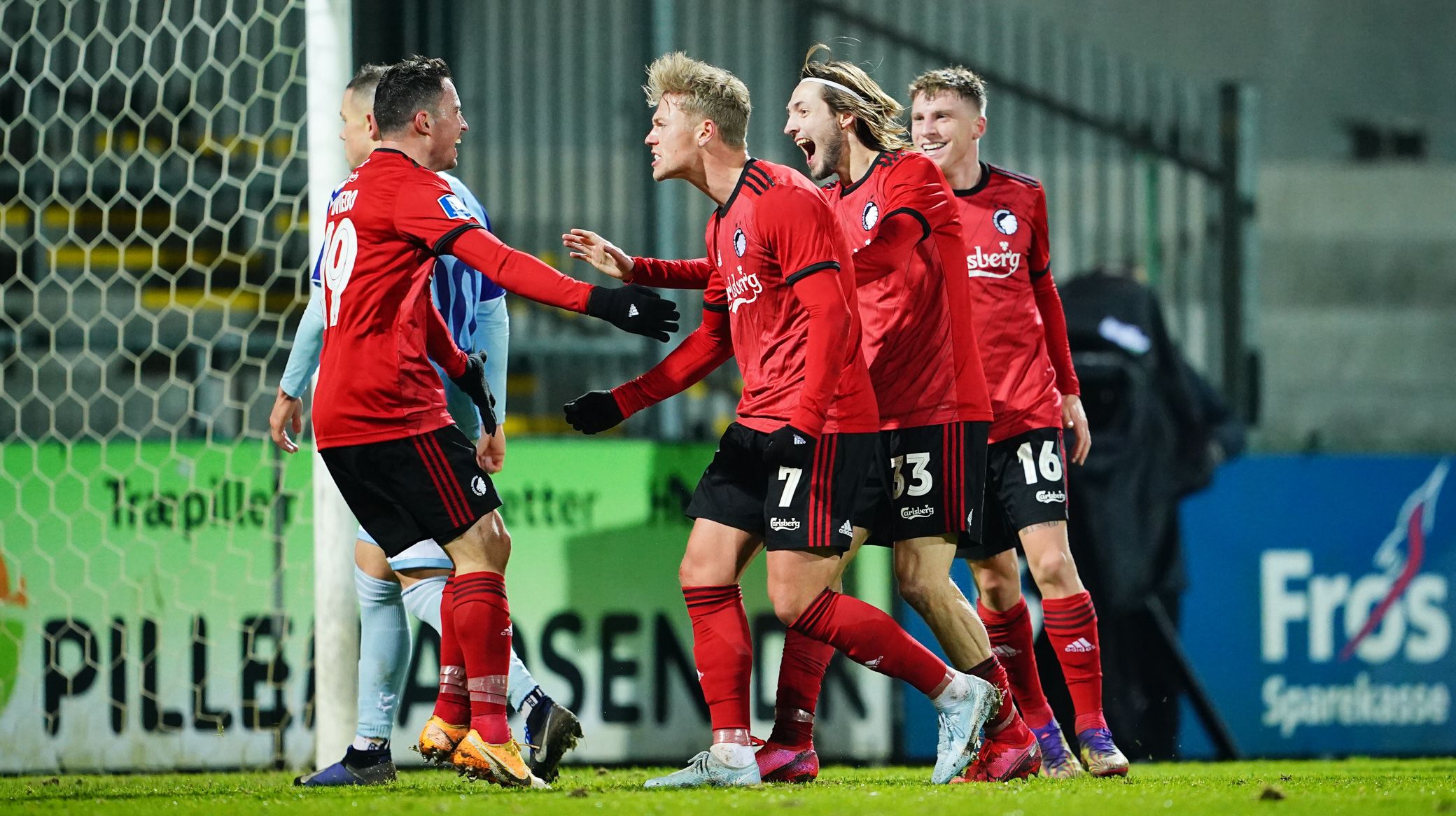 Jubel efter scoring Jubel efter scoring
