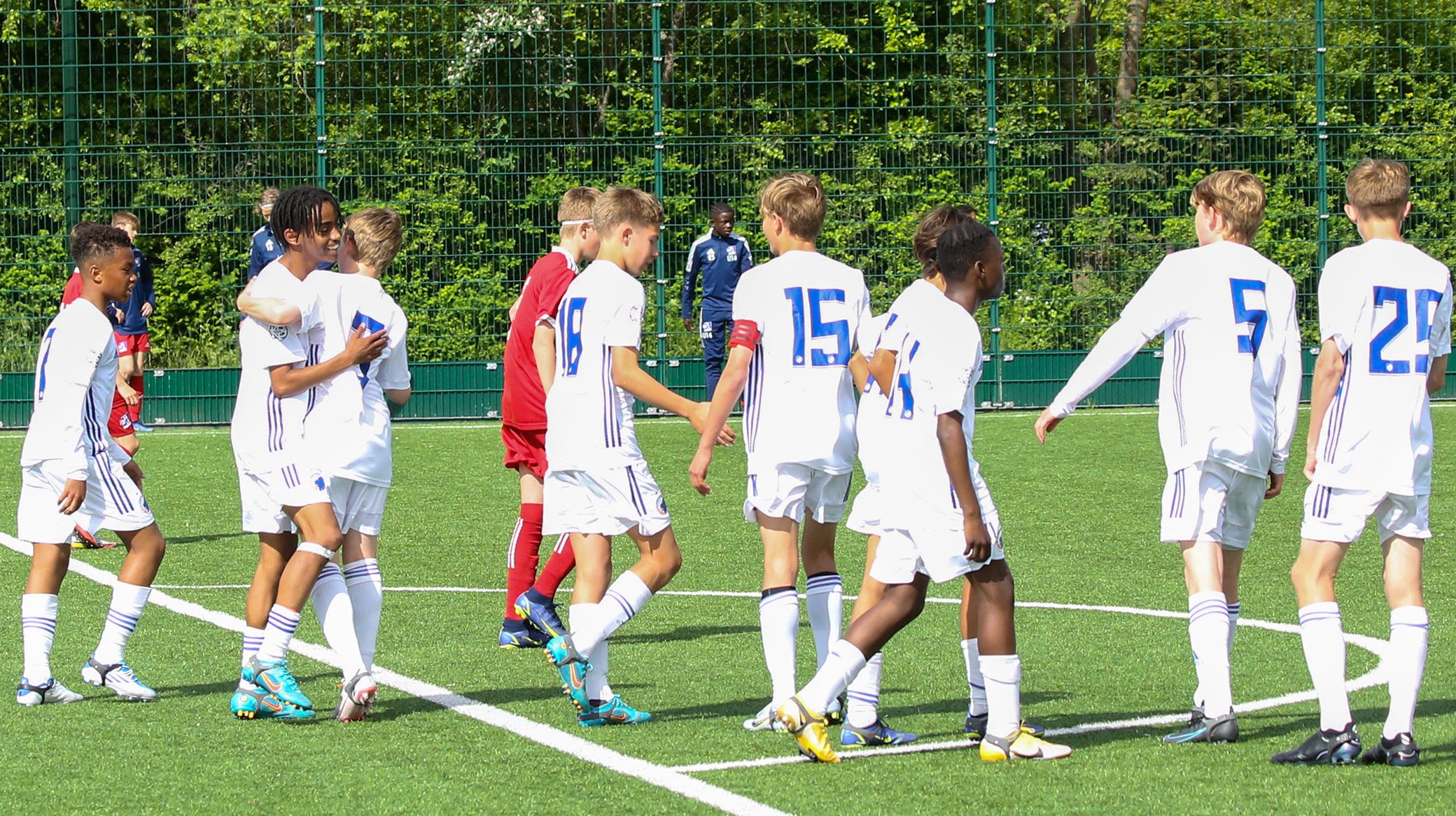 U14 jubler efter et mål mod Lyngby i foråret 2022