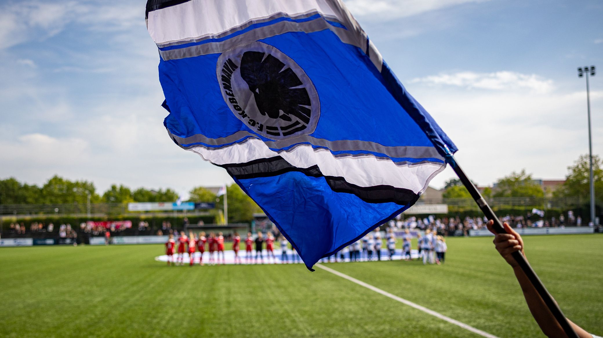 F.C. København-fans til kvindefodbold i Vanløse Idrætspark F.C. København-fans til kvindefodbold i Vanløse Idrætspark