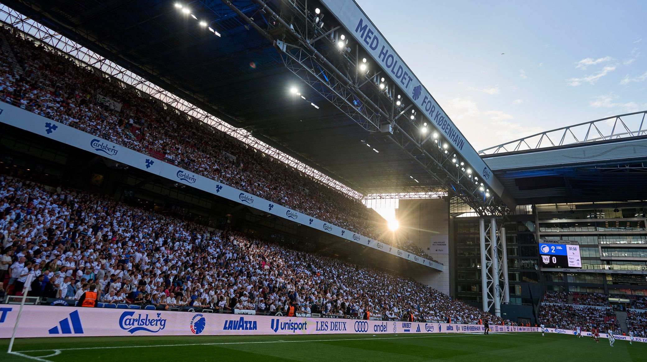 Nedre C-tribunen i Parken Nedre C-tribunen i Parken