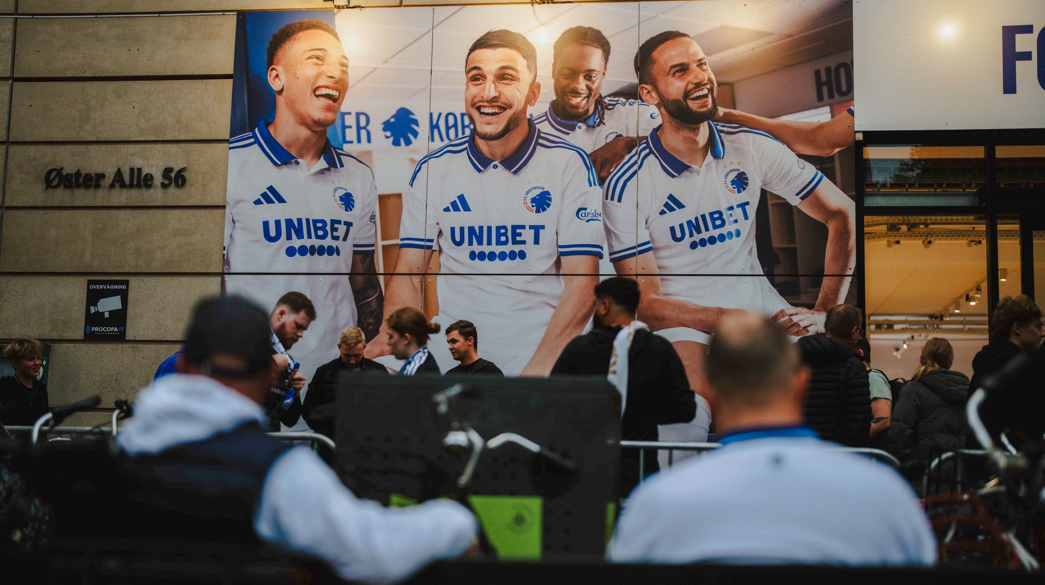 FCK-fans uden for Parken FCK-fans uden for Parken