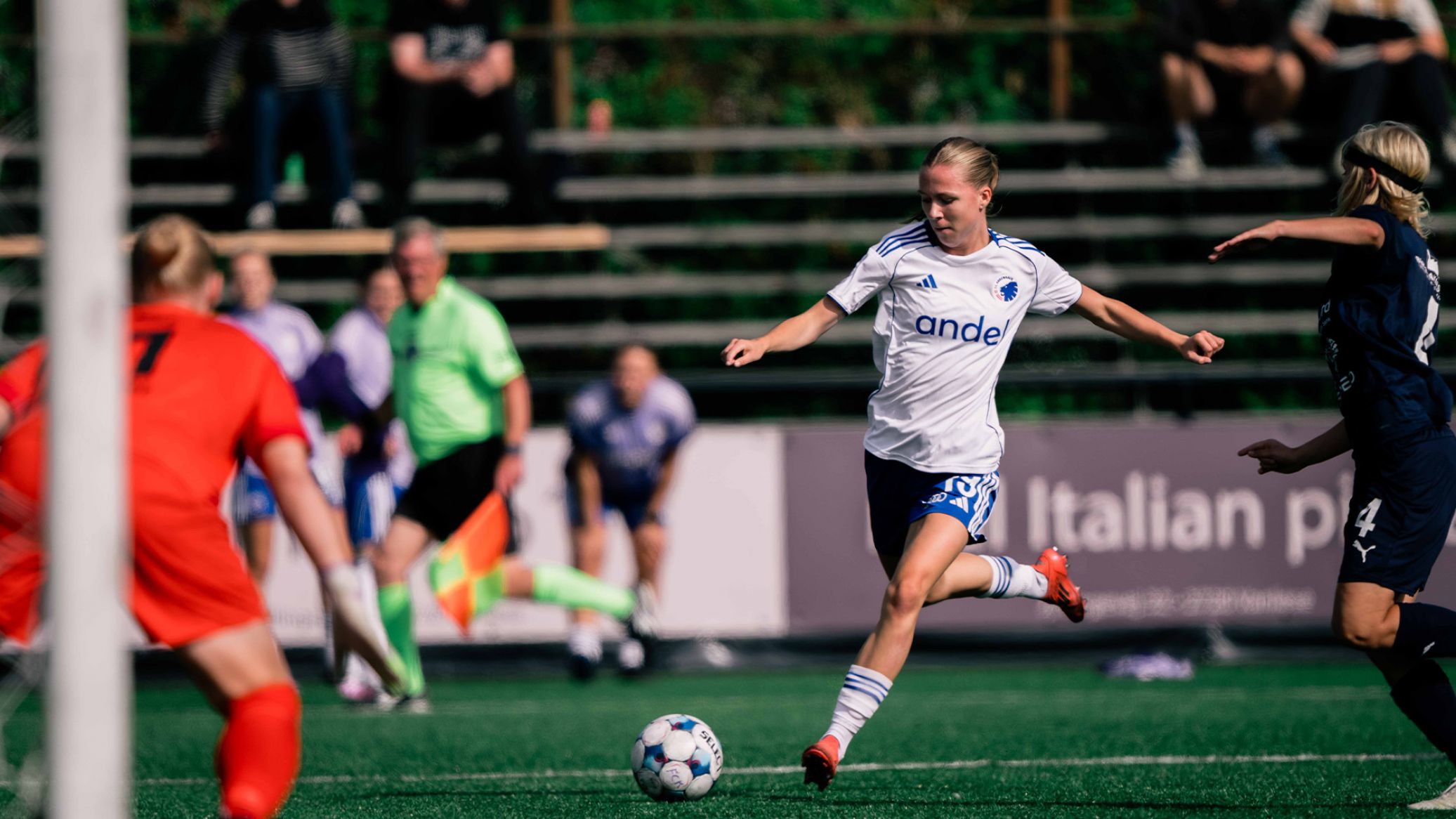 Løvinderne vinder 3-0 over Næstved Løvinderne vinder 3-0 over Næstved