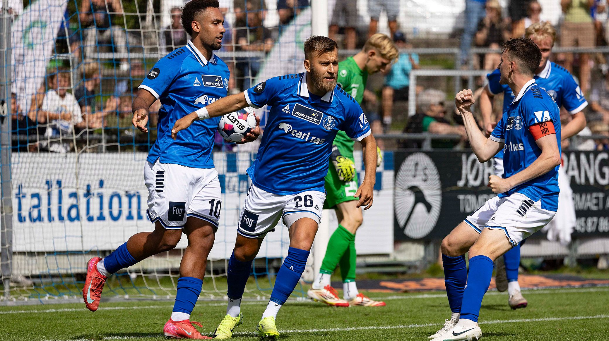 Lyngby fejrer en scoring