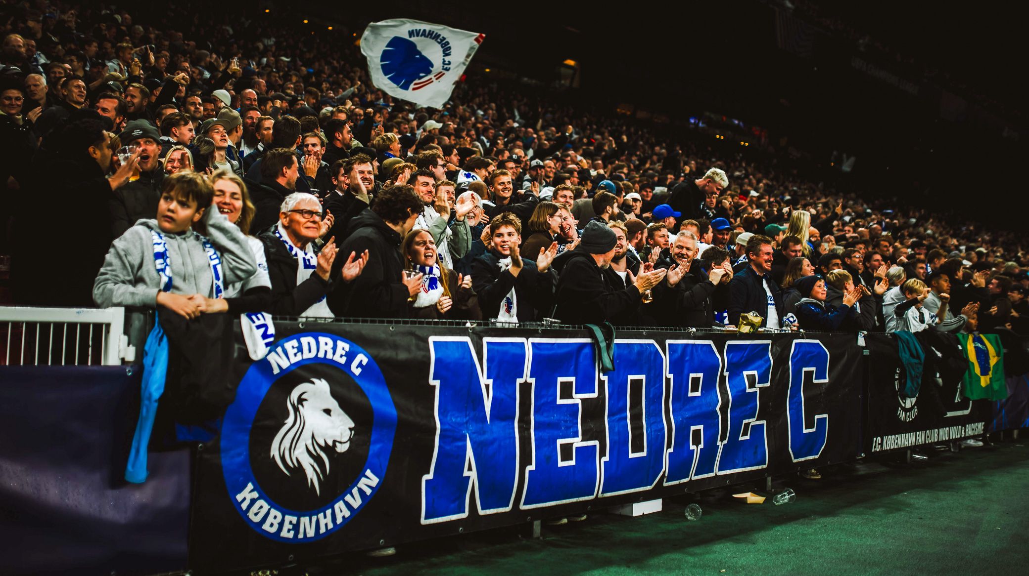 FCK-fans på Nedre C FCK-fans på Nedre C