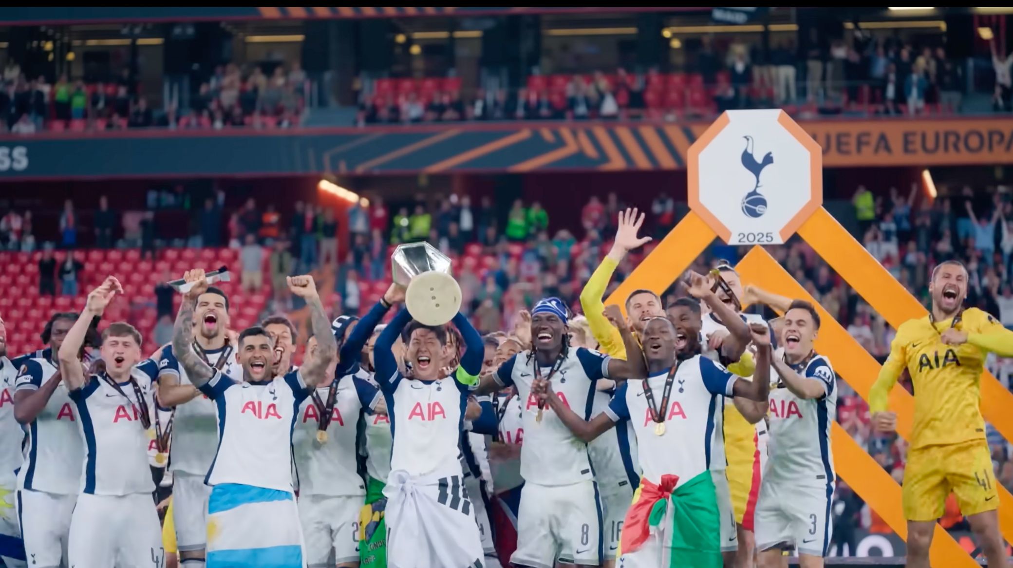Tottenham fejrer Europa League-titlen i foråret 2025