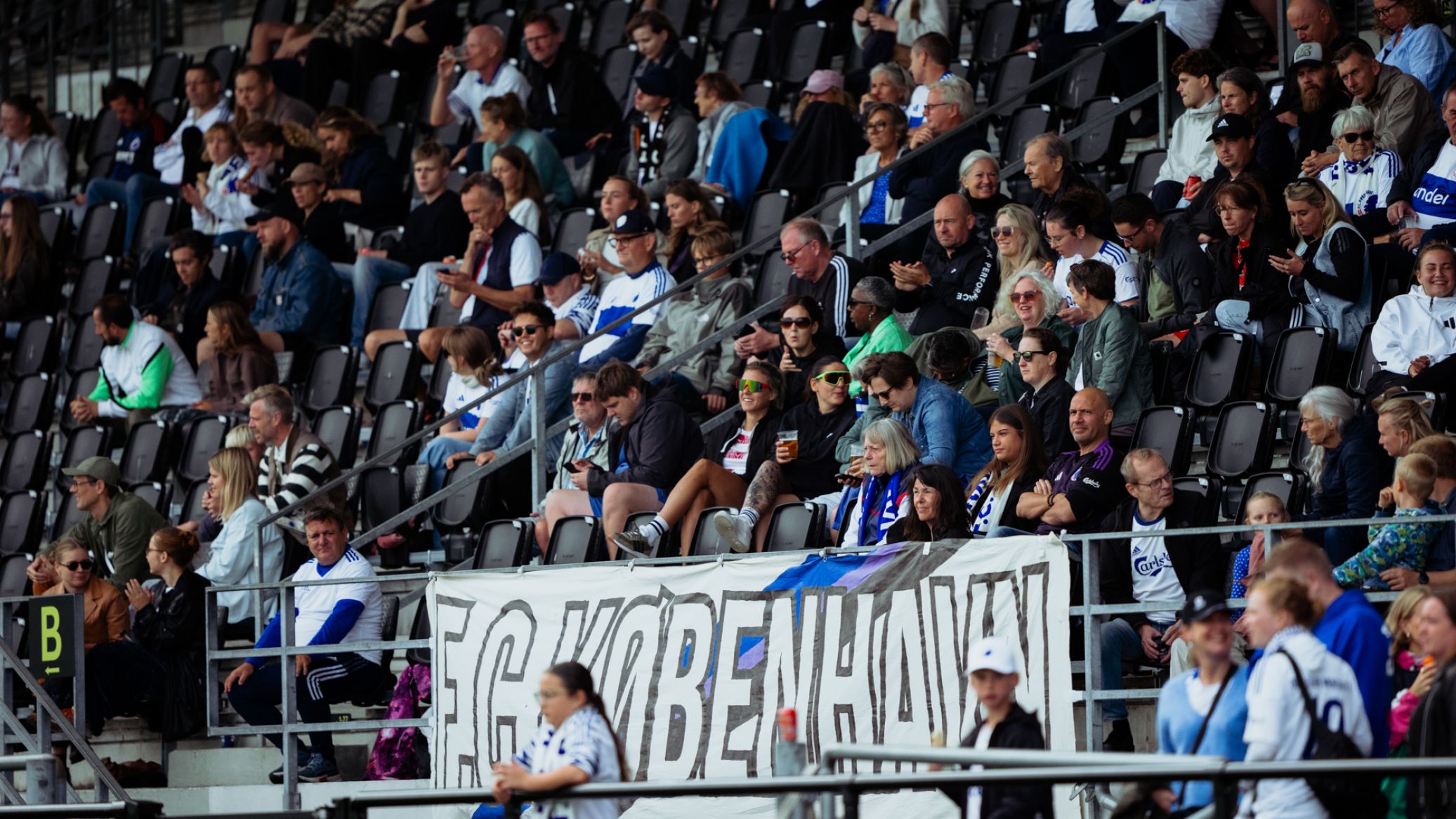 F.C. København-fans i Vanløse Idrætspark