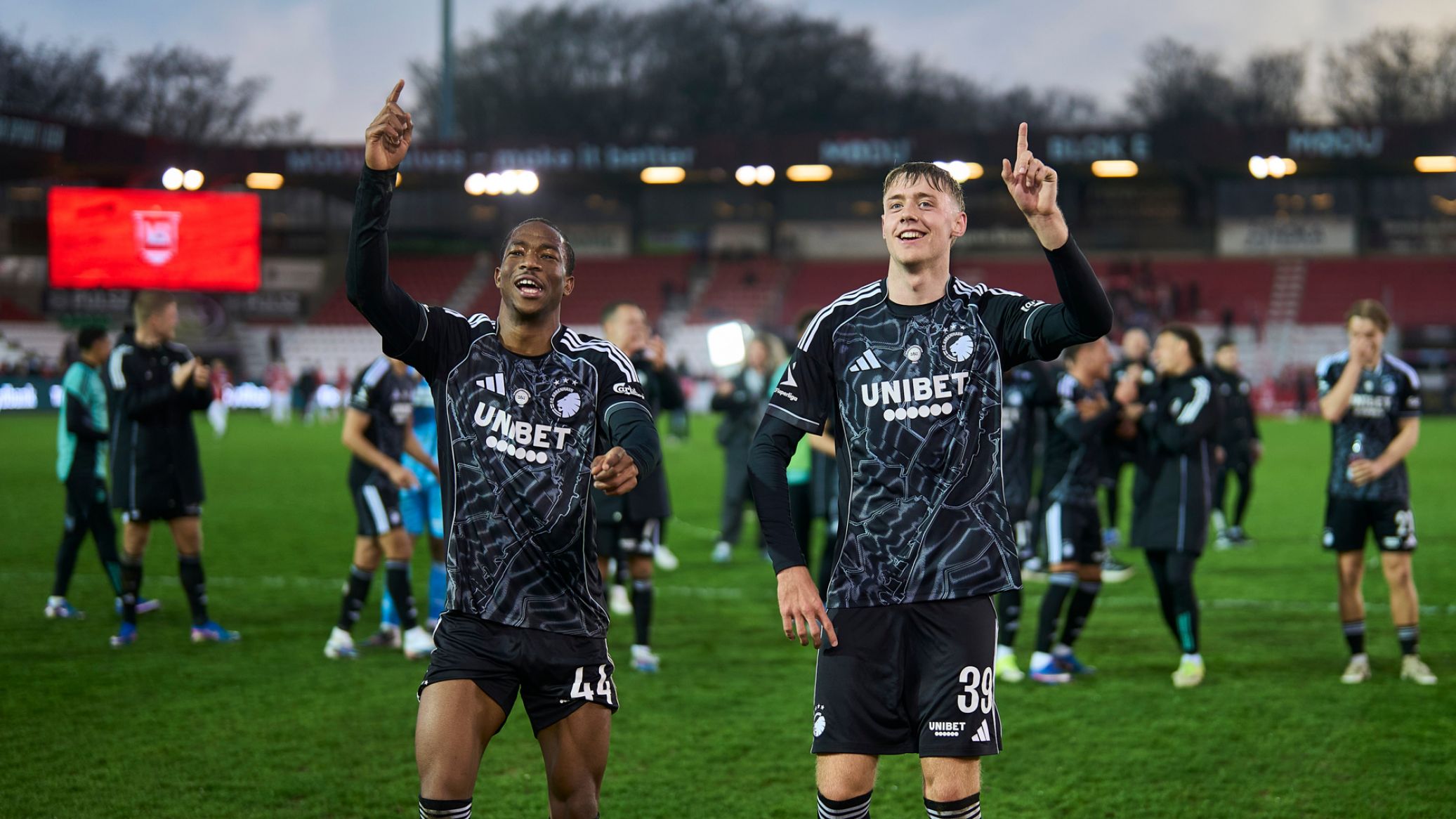 Geovanni Vianney Ndjee og Viktor Dadason