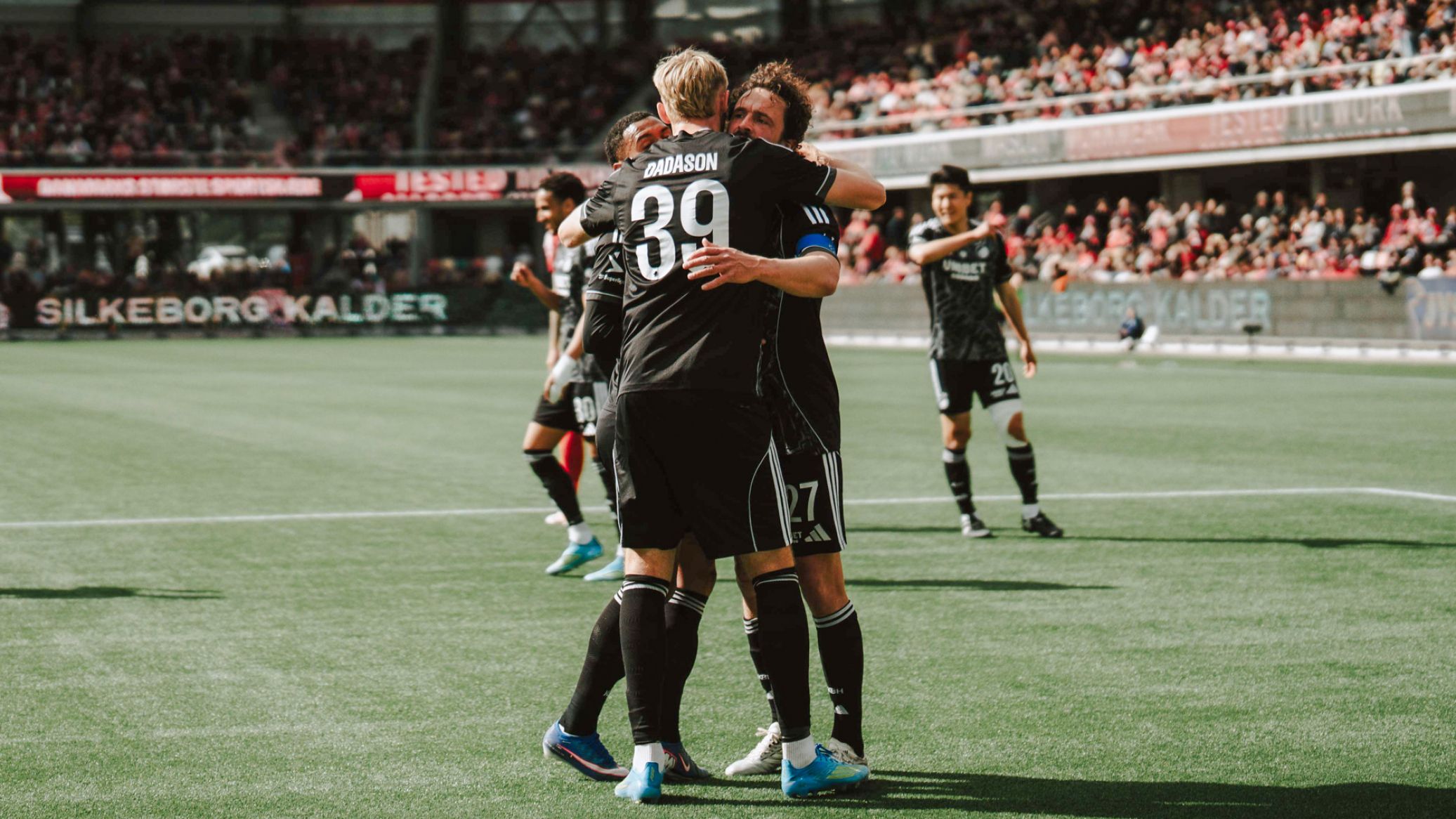 Viktor Dadason og Thomas Delaney