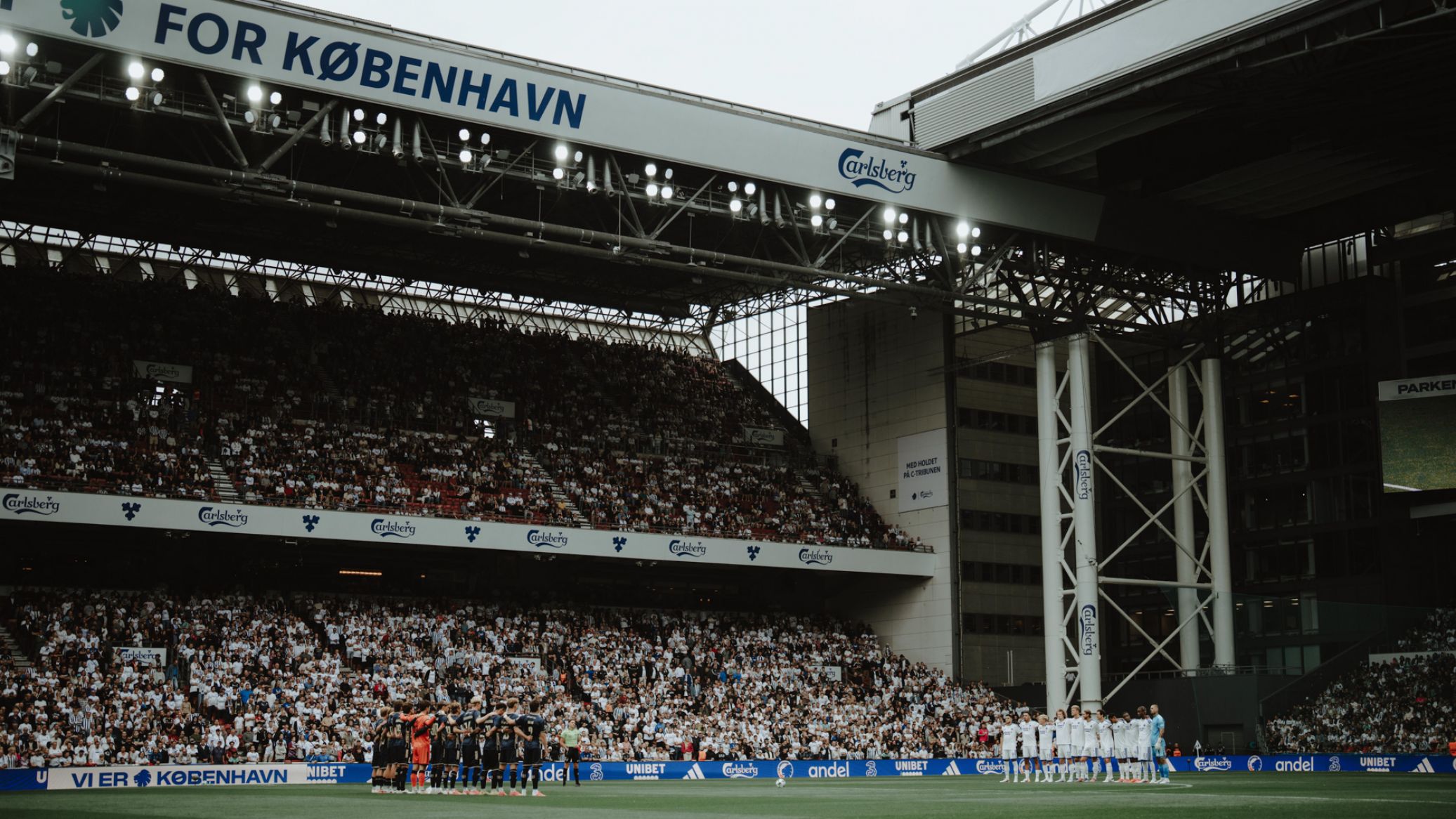 C-tribunen i Parken