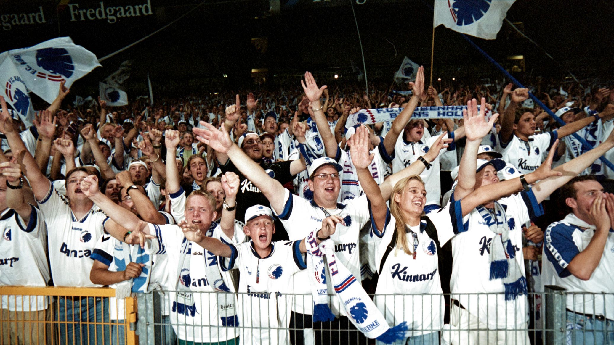 F.C. København-fans jubler i Parken i 1997