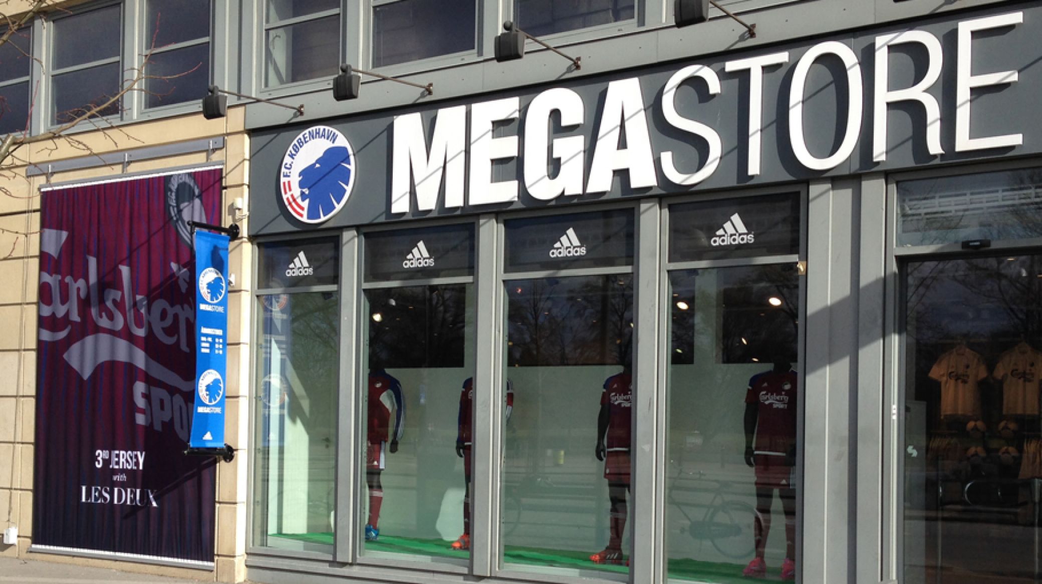 Invitation: Re-opening af MegaStore