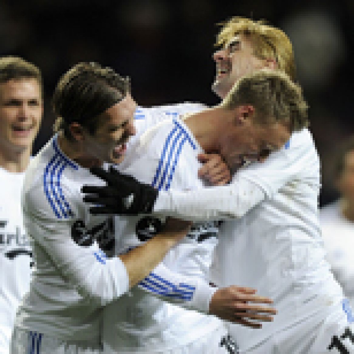 Jørgensen brace inspires 4-0 victory