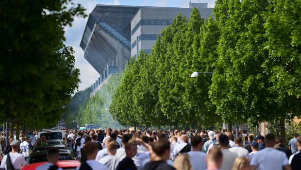 FCK-fans på fanmarch gennem København