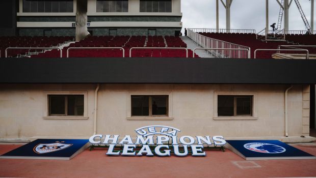 Træning på Tofiq Bahramov Stadion i Baku