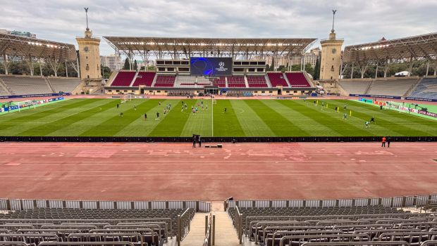 View fra hovedtribunen på Tofiq Behramov Stadion