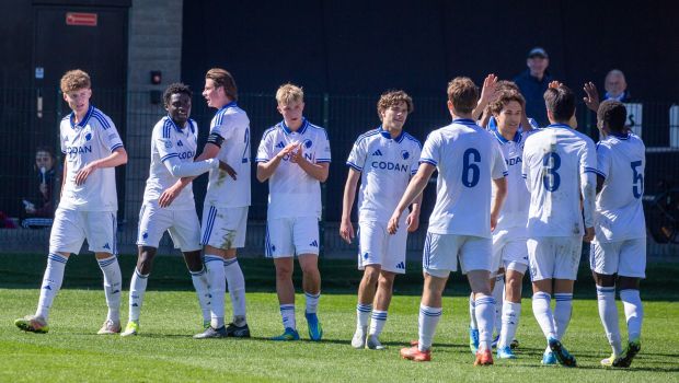 U19-holdet jubler efter et mål