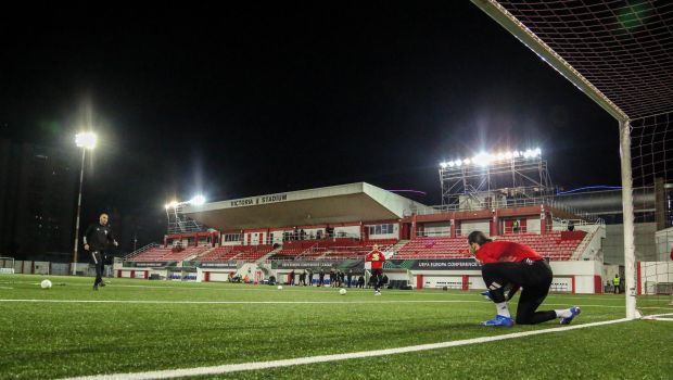 Træning på Victoria Stadium