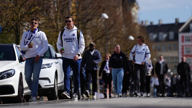 FCK-fans på vej til Parken