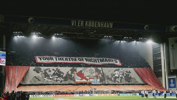 "Your theatre of nightmares" - tifo på Sektion 12