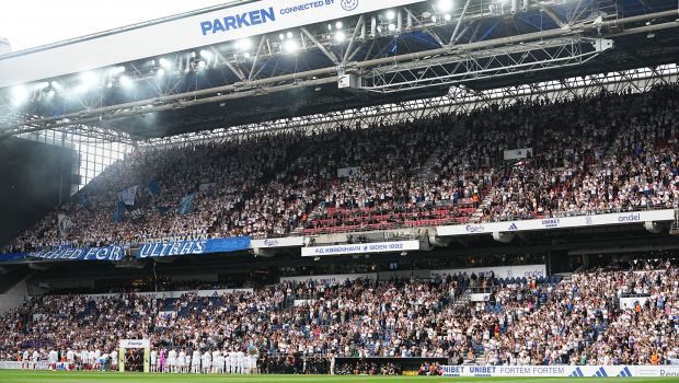 A-tribunen i Parken