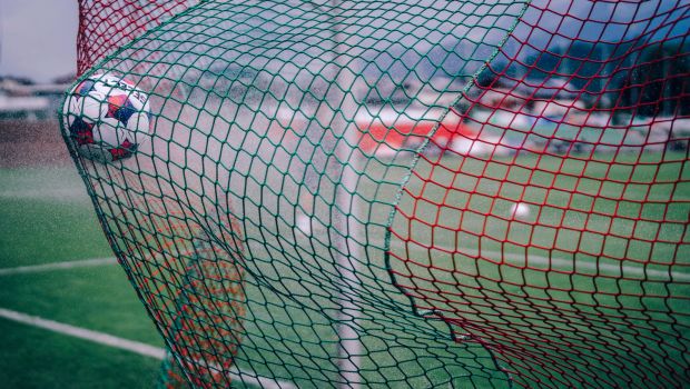 Fodbold i netmaskerne